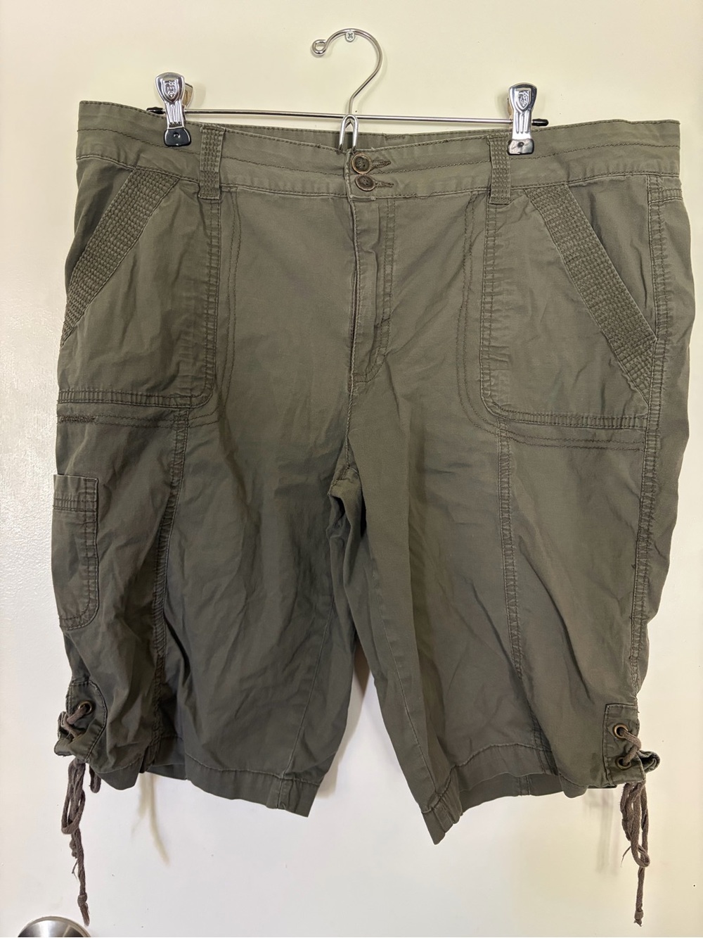 Women’s Westport size 14 Olive Utility Cargo Shorts Tote14